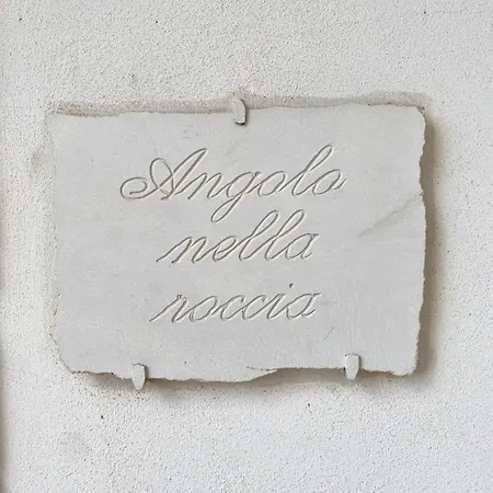 Angolo Nella Roccia Ostuni
